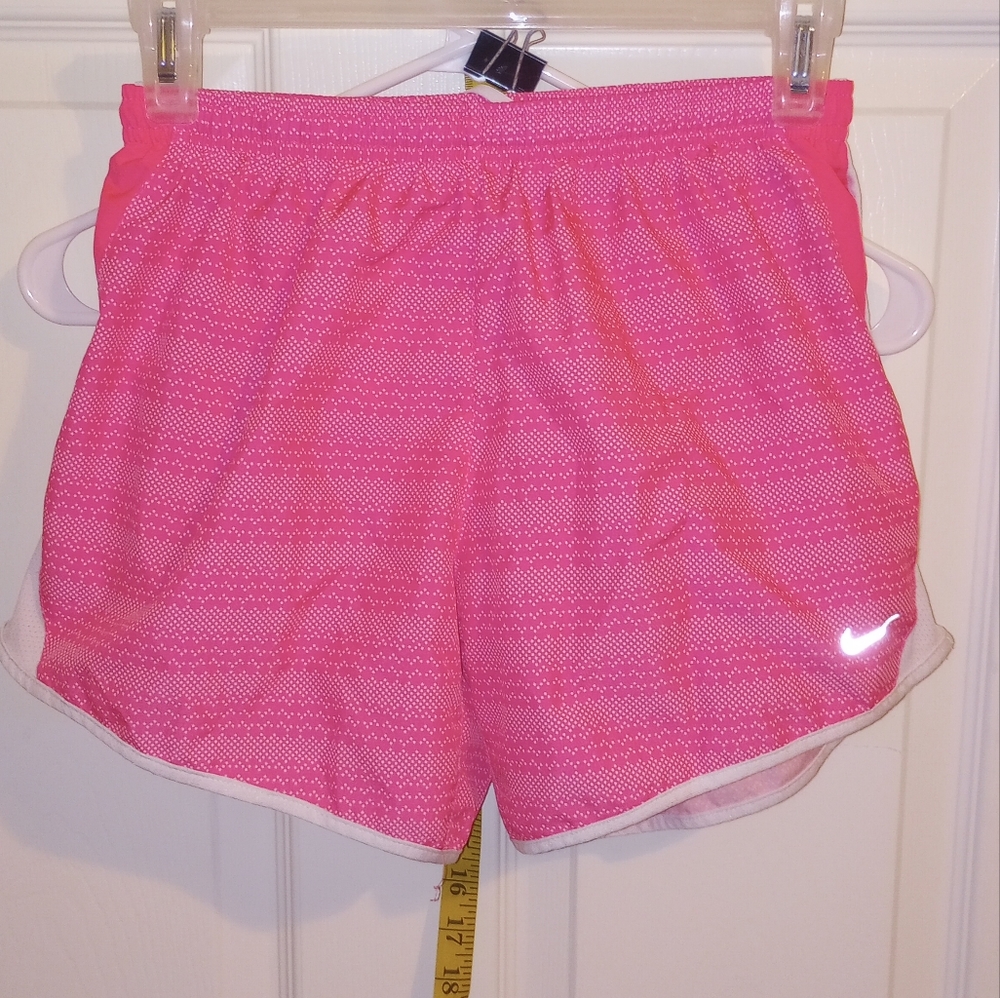 Women's Nike Dri-fit shorts sz XL Pink stripes
